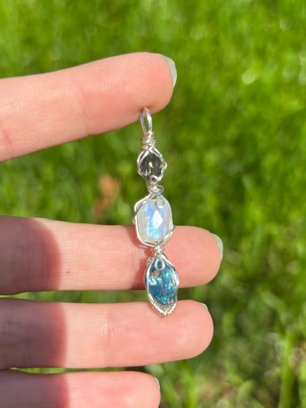 Fancy three stack pendant - Picture 4 of 4